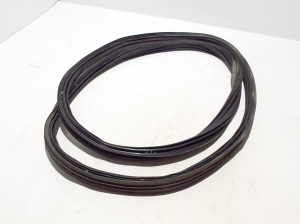 Ford Mustang Mach-E Mach-E (2020–2026) Pakiruumi tihend kerel LJ8Z58404A06A - 2