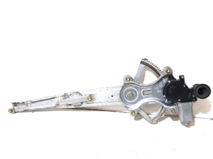 TOYOTA Corola Verso E12 (2001–2004) Priekšējo durvju logu pacēlājs 8571013030 - 3