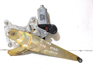 TOYOTA Corola Verso E12 (2001–2004) Aizmugurējo durvju logu pacēlājs 8571013040 - 2
