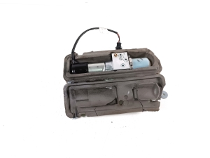 Volkswagen Golf VI (2008–2013) Katuse tõstmise mootor 8P7871791A - 4