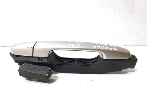 TOYOTA Corola Verso E12 (2001–2004) Rear side door exterior handle - 2