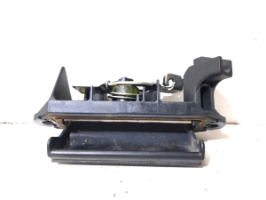 Trunk lid exterior handle - 143N