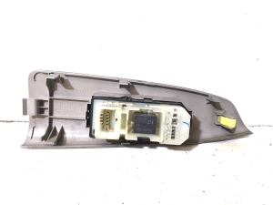 TOYOTA Corola Verso E12 (2001–2004) Esiukse klaaslüliti 8403013030 - 3