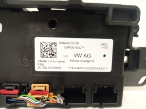 Volkswagen Golf VIII (2019–2026) Conditioner control module 5WA907007P - 3