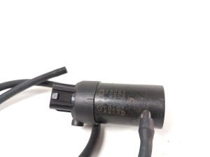 Hyundai IONIQ 5 I (2021–2026) Front windshield washer pump 985103T500 - 3