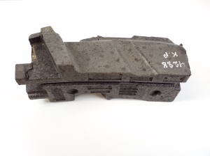 Mercedes Benz CLS-Class 218 (2011–2018) Priekšējā bampera absorbētājs A2188852437 - 4