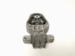 Mercedes Benz A-Class 176 (2012–2018) Engine mount A2462401209 - 2