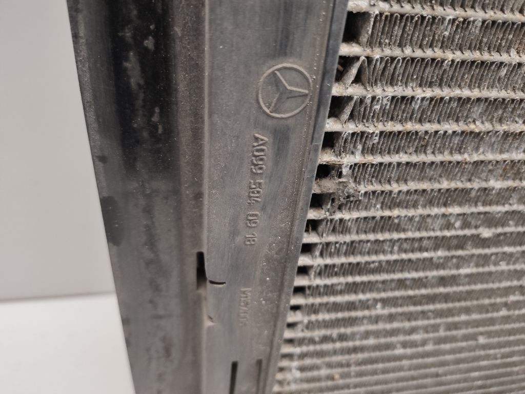 Benz G Radiator Used Mercedes Benz GL-Class Radiator set and its details A0995004603