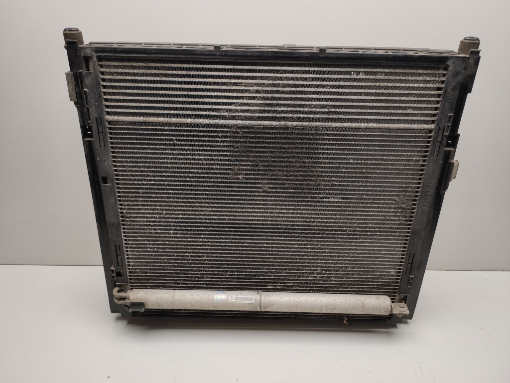 Mercedes Benz GL-Class 166 (2012–2015) Ensemble de radiateurs et ses pièces A0995004603 Mercedes Benz GL-Class 166 (2012–2015) Ensemble de radiateurs et ses pièces A0995004603