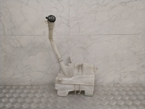 Opel Antara (2006–2017) Front washer fluid reservoir 20777307 - 2