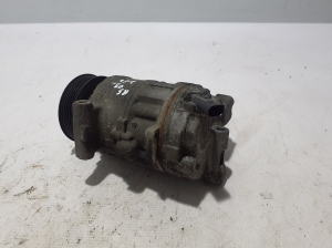  Air conditioner compressor 