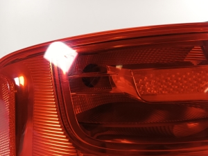 AUDI A4 B8 (2007–2016) Tagumine nurgatuli 8K5945095D - 4
