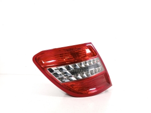  Rear corner lamp 