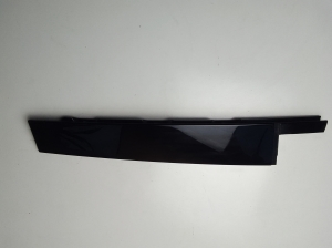 Rear side door outer window molding - 5NA839901B