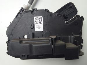 Seat Tarraco KN2 (2018–2026) Rear side door lock 5NA839015E - 3