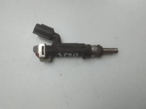  Fuel injector 