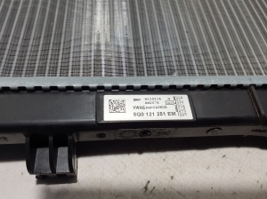 Volkswagen Passat B8 (2014–2023) Cooling radiator - 4