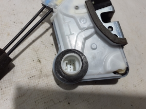 TOYOTA RAV 4 A5 (2019–2026) Front door lock 6904053140 - 2