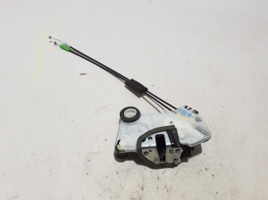 TOYOTA RAV 4 A5 (2019–2026) Front door lock 6904053140 - 3