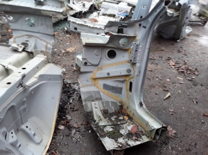 VOLVO XC40 (2017–2026) Front outrigger 32234589 - 3