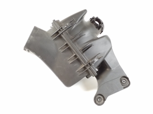 BMW Z4 E89 (2009–2016) Luftfiltergehäuse 7582907 - 4