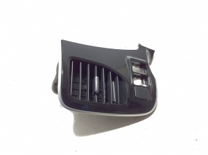 Mitsubishi Outlander (2012–2021) Dashboard air vent grilles 8030A203 - 2