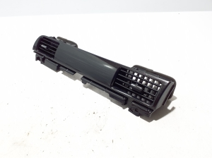Mitsubishi Outlander (2012–2021) Dashboard air vent grilles 8055A055 - 3