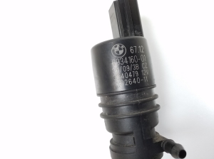 BMW Z4 E89 (2009–2016) Front windshield washer pump 6934160 - 3