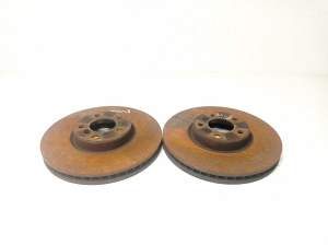   Brake disc front 