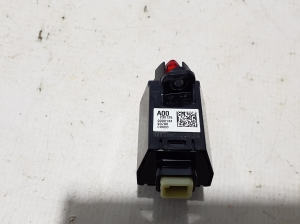 Kia EV 6 CV (2021–2026) Hazard light switch 93790CV000 - 3
