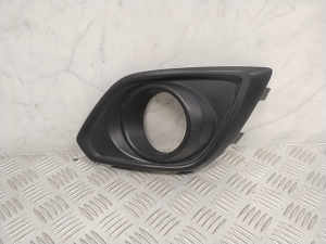   Front bumper fog lamp cover 