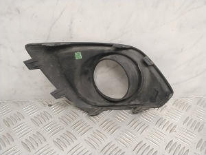  Front bumper fog lamp cover 