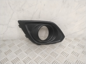  Front bumper fog lamp cover 