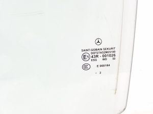 Mercedes Benz CLS-Class 218 (2011–2018) Aizmugurējo sānu durvju stikls A2187350110 - 2