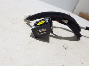 Kia EV 6 CV (2021–2026) USB port 96120CV000 - 3