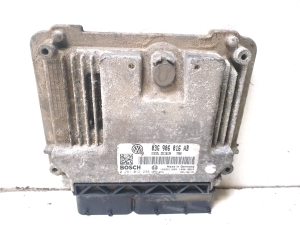Motorsteuergerät - 03G906016AB  0281012238