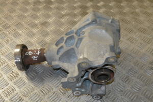VOLVO XC90 (2015–2024) Transfer case and its parts P31492836 - 3