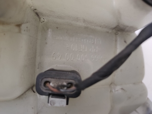 Mercedes Benz GL-Class 166 (2012–2015) Ausgleichsbehälter A1665000049 - 4