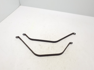  Fuel tank holder 