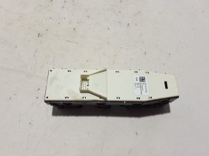 Kia EV 6 CV (2021–2026) Front door glass switch 93571CV380 - 3