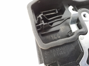 BMW Z4 E89 (2009–2016) Front door lock 7202144 - 3