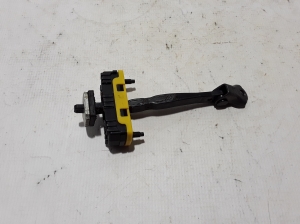   Rear side door opening limiter  - 77980-CV000 
