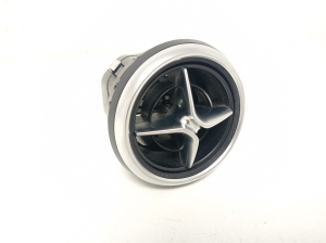 Mercedes Benz A-Class 176 (2012–2018) Dashboard air vent grilles A1768300754 - 4