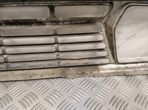 Ford Taunus IV (1966–1972) Front grille - 3