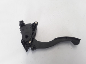 RENAULT Twingo III (2014–2026) Gaasipedaal 180025148R - 4