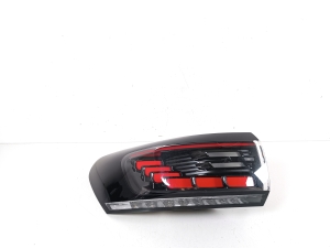 Volkswagen ID.4 I (2020–2026) Eckleuchte hinten