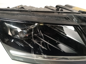 Skoda Octavia III (2013–2019) Scheinwerfer vorne 5E1941016D - 5