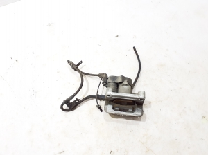   Rear brake caliper  - 58210-KL600 