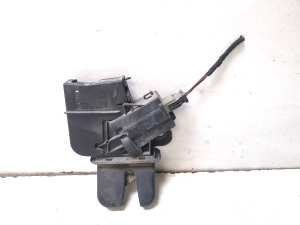 Volkswagen Jetta (2005–2011) Trunk lid lock 4E0827645  4F5827505C - 2