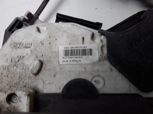 Volkswagen Polo V (2009–2017) Front door lock - 2